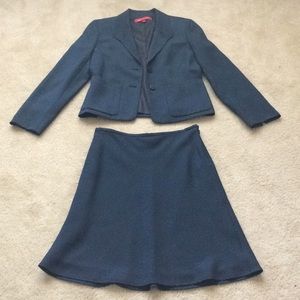 Anne Klein Suit (2 pcs). Black with teal dots.